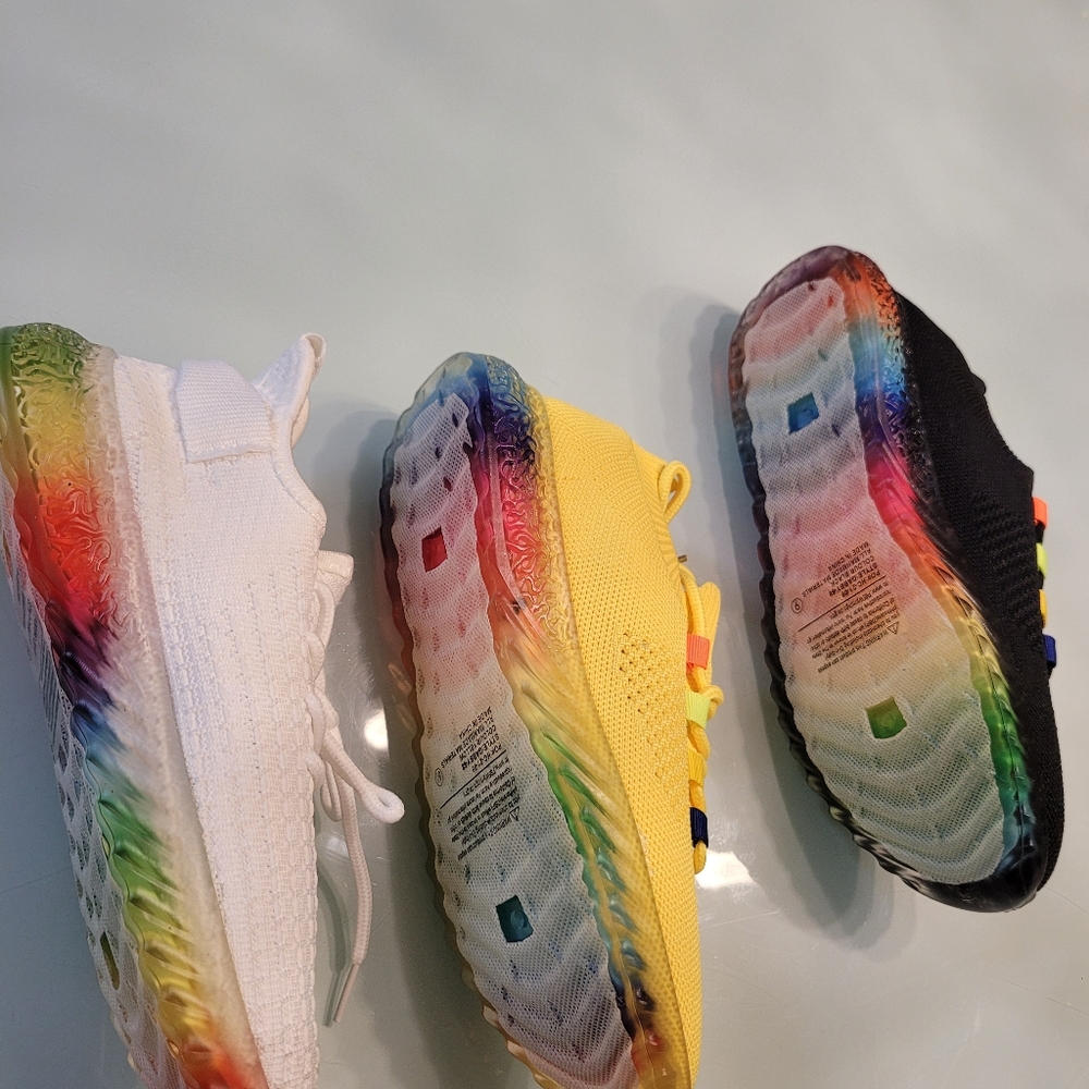 Colorful Sneaker 👟 - Picture 2 of 8